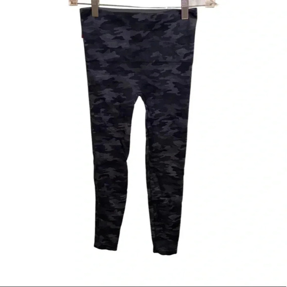 Spanx Look at Me Now Seamless Leggings Heather Camo Size Small - Picture 9 of 10